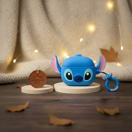 Photo Stitch Bleu : Coque AirPods Stitch bleu silicone 3D protection mignonne

Photo Angel Rose : Etui AirPods Angel rose Lilo et Stitch accessoire femme

Photo des deux : Duo coque AirPods couple Stitch et Angel cadeau disney
